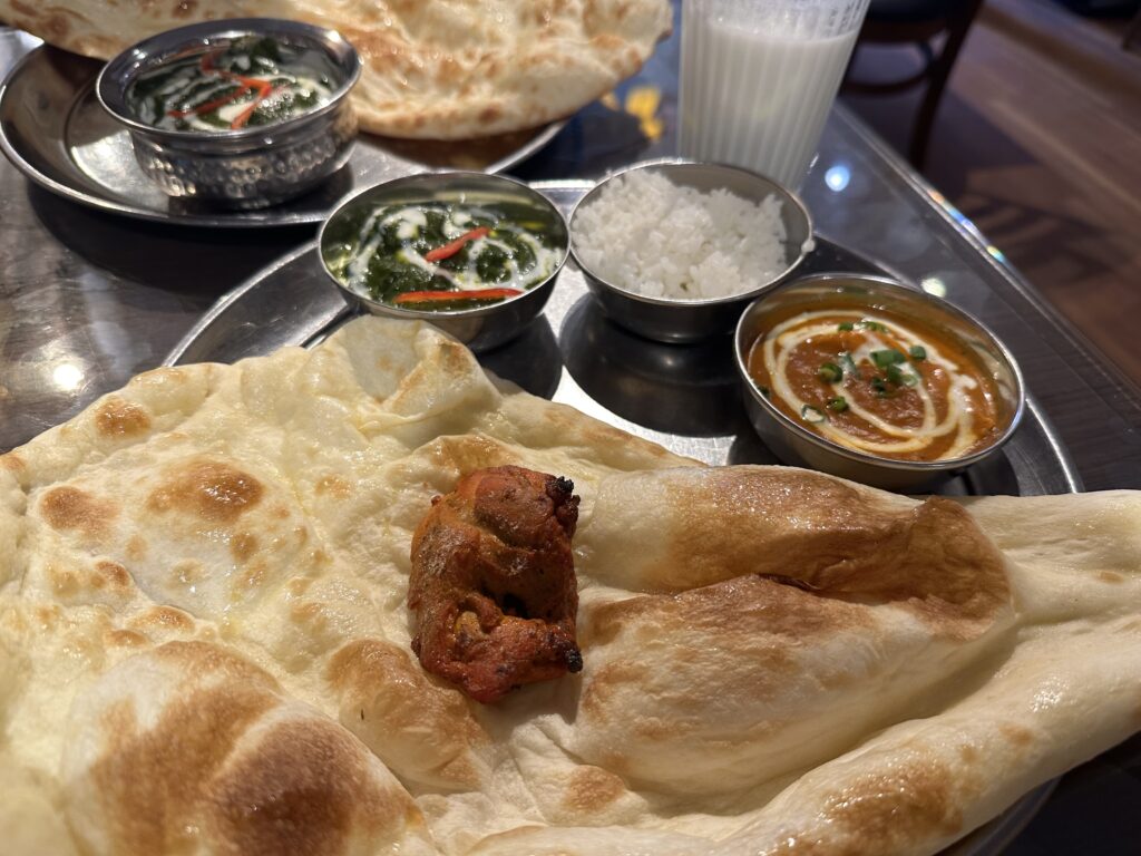 ナマステダウラギリ　泉涌寺店